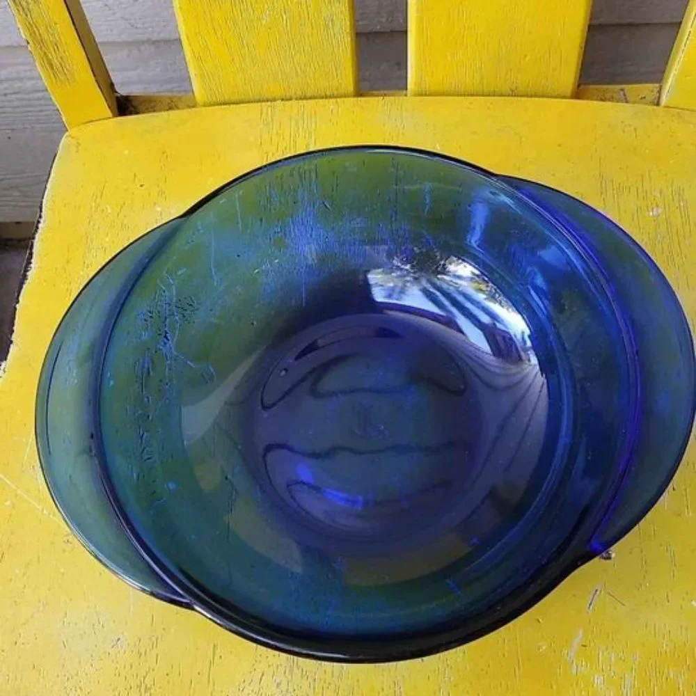 Anchor Hocking 2-quart cobalt blue casserole dish with lid Vintage